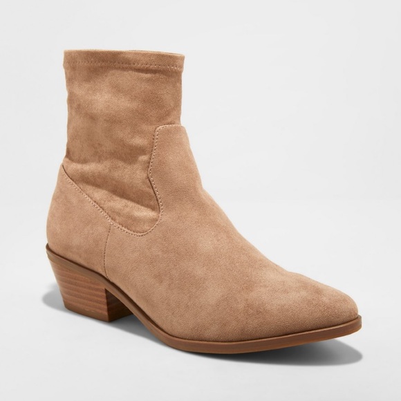 Shoes - Tan Microsuede Booties 💕